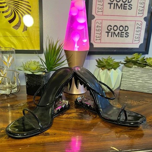 Open toe high heel tiger teeth sandal size 10 - Picture 2 of 11